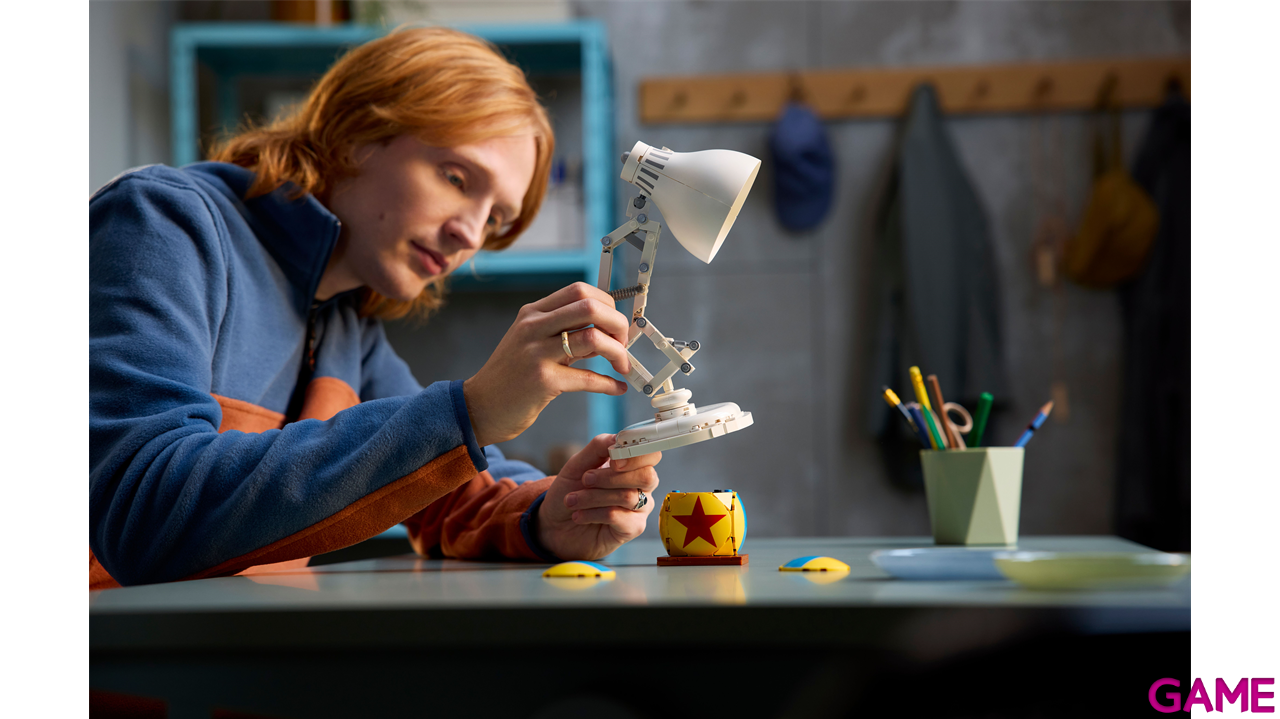LEGO Ideas Disney Pixar Luxo Jr. 21357-2