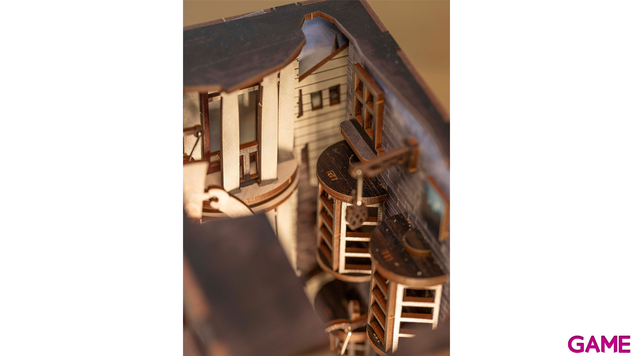 Book Nook con luz LED Tiny Adventures - Diagon Alley - Harry Potter (202 piezas)-7