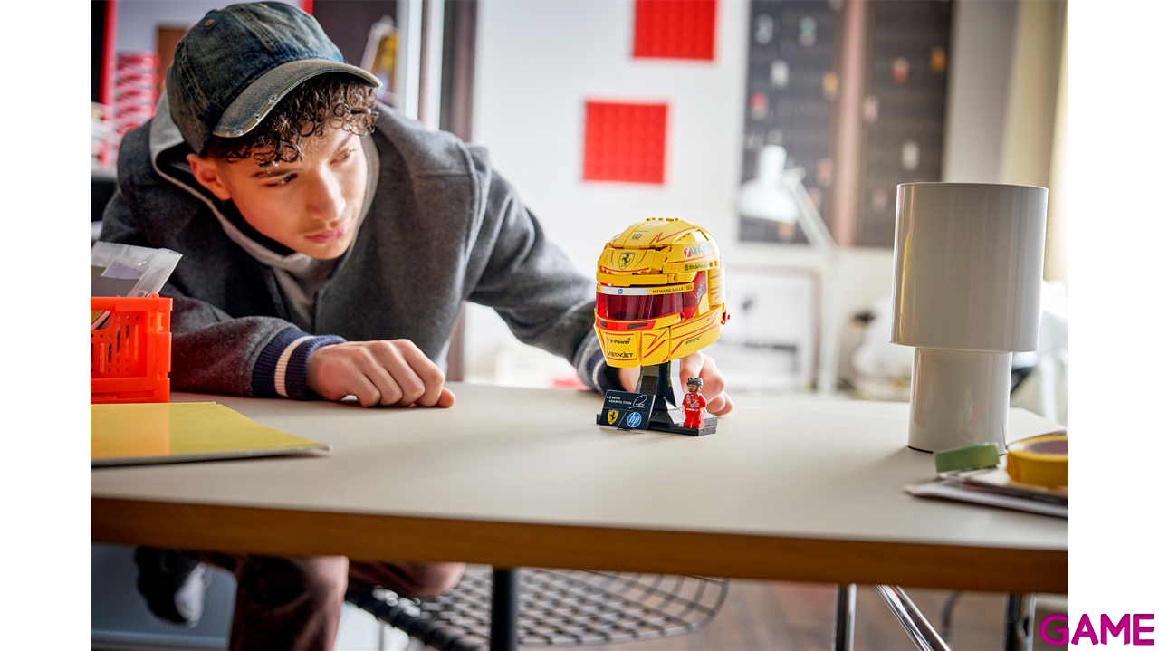 LEGO Editions Formula 1 Scuderia Ferrari HP: Casco de Lewis Hamilton 43022-0