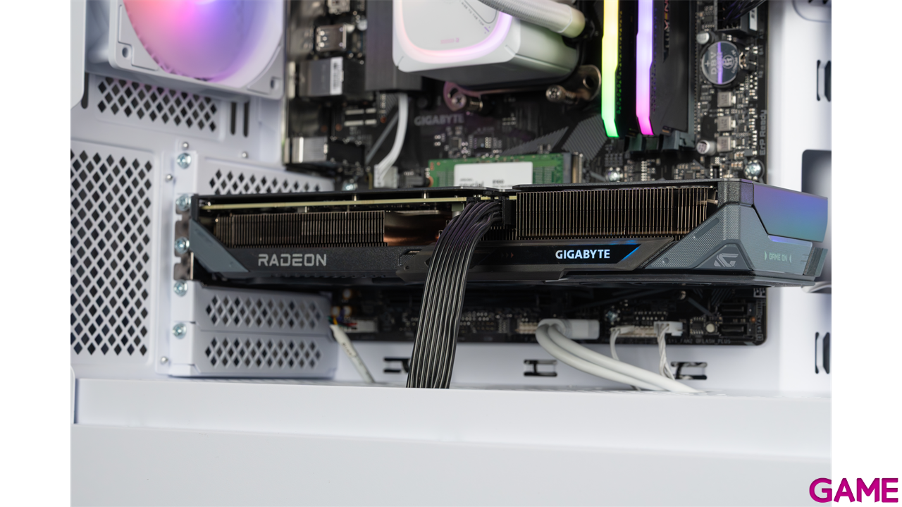 GamePc Gigabyte ICE Edition 26R560XT-C Ryzen 5 5600/16Gb/1Tb/Rtx 9060XT- FreeDOS - Sobremesa Gaming-7