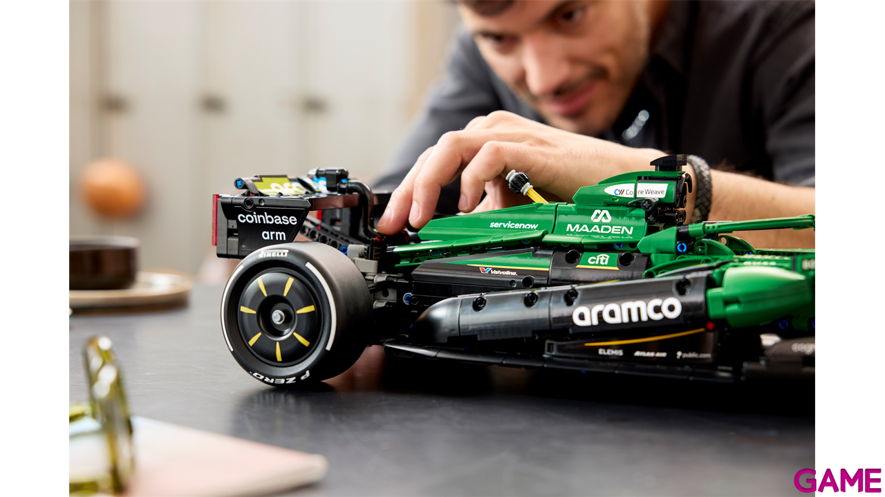 LEGO Technic Coche de F1 Aston Martin Aramco AMR25 42240-3