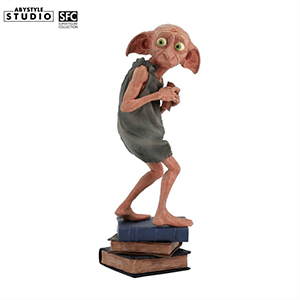 Figura Harry Potter Dobby sobre libros de 15 cm