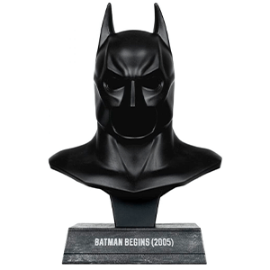 Replica Casco Batman Begins de 19 cm para Merchandising en GAME.es