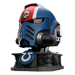 Replica Casco Warhammer 40,000: Space Marine 2 Ultramarines Teniente Titus con Display Stand de 44 cm