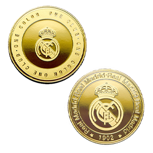 Moneda dorada Real Madrid Edición especial con Escudo e inscripción "One Club One Color"
