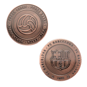 Moneda color cobre FC Barcelona Edición especial con Escudo y Grabado en Relieve balón con inscripción “Força Barça”