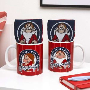 Set taza y calcetines GruI±on Blancanieves y los siete enanitos en GAME.es