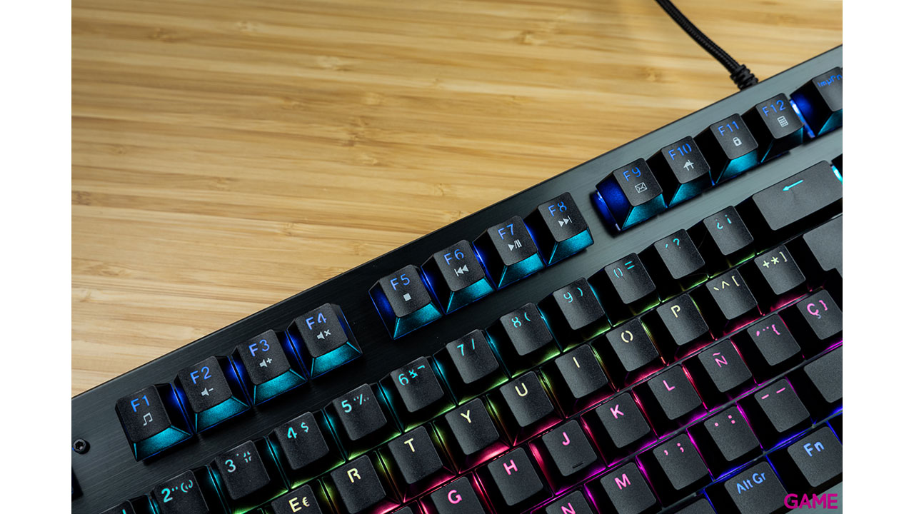 GAME KX520 Aluminum Black Edition Full-RGB Red Switch - Teclado Gaming Mecánico-1