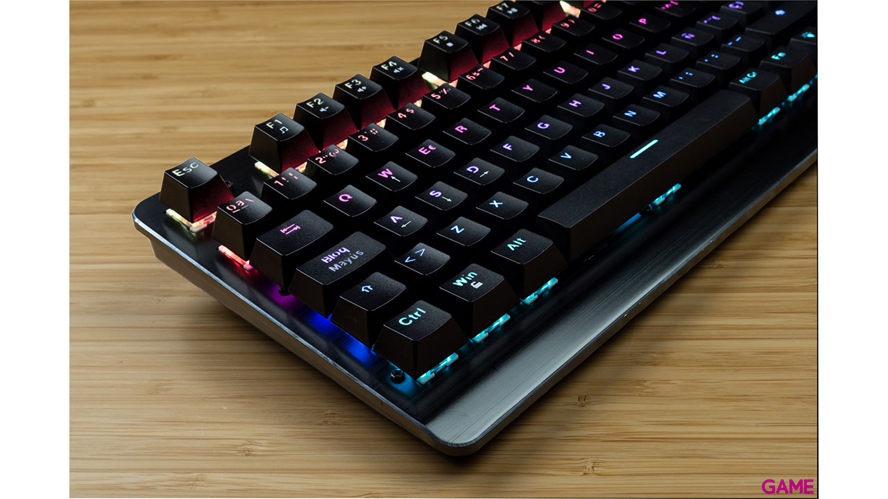 GAME KX520 Aluminum Black Edition Full-RGB Red Switch - Teclado Gaming Mecánico-2
